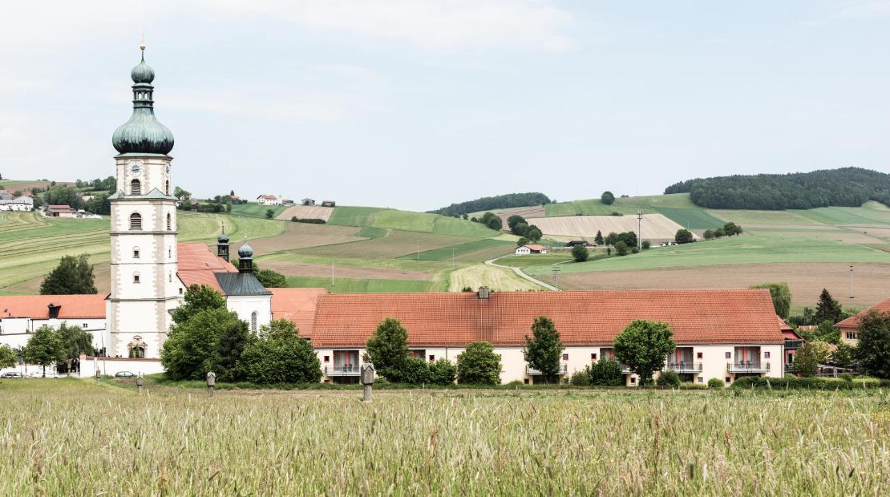 Donna Klosterhof 3*